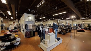 Banana Republic Factory Store