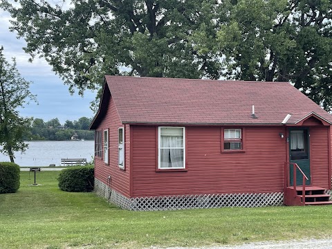 Henry's Sportsman's Cottages