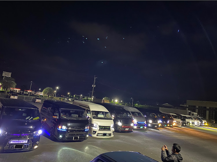 ハイエースのハイエース・オフ会・ハロウィン・寒いに関するカスタム事例の投稿画像1枚目