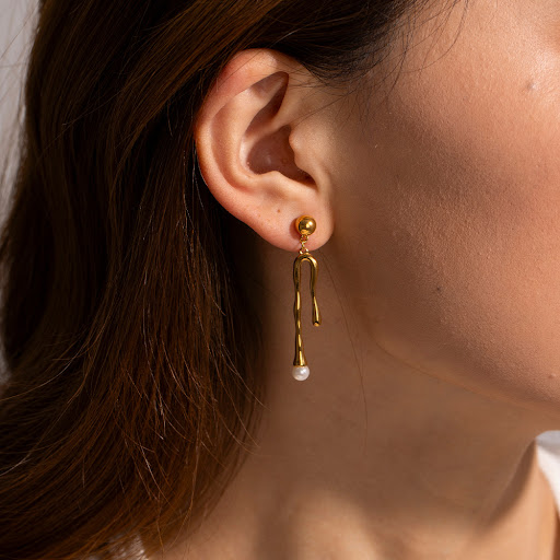 Title 6, Fashionable stainless steel pearl-studded earri...
