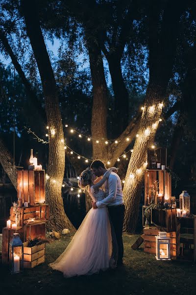 Fotografo di matrimoni Kseniya Tischenko (treescode). Foto del 6 settembre 2017