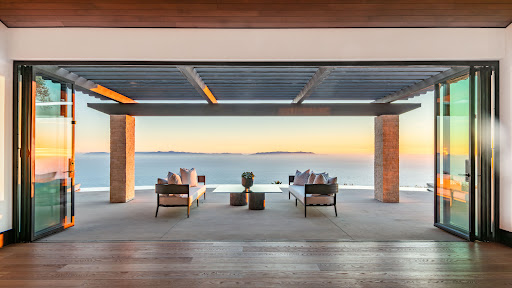 House with pool 1