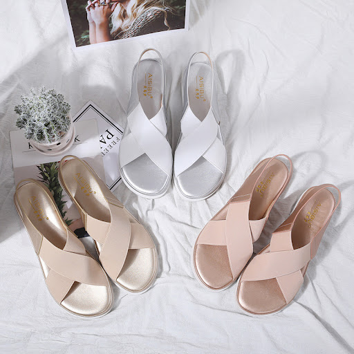 Title 3, Flat heel flat sole student beach shoes, offeri...