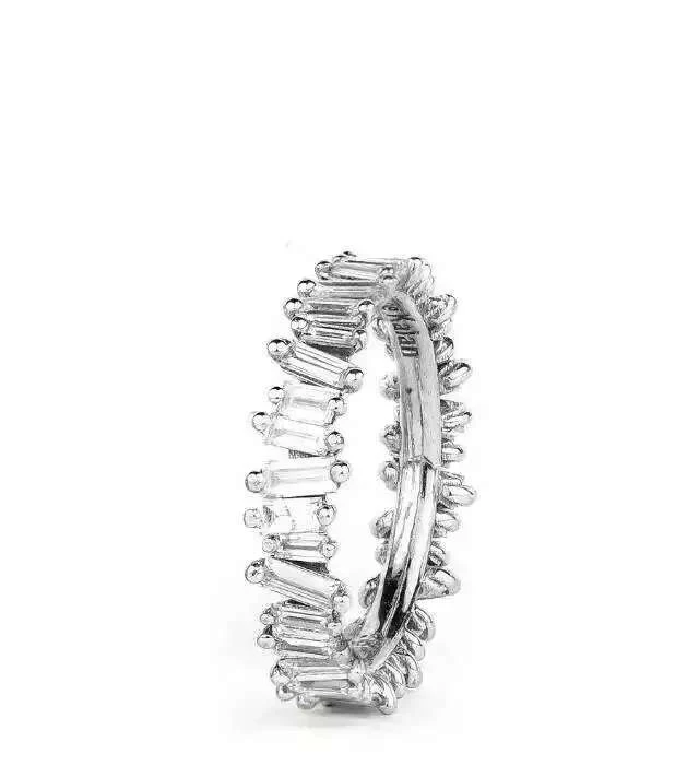 Diamantvormige onregelmatige ring, een uniek sieraad voor vrouwen. Een stijlvolle ring die je look verbetert, perfect voor elke gelegenheid.