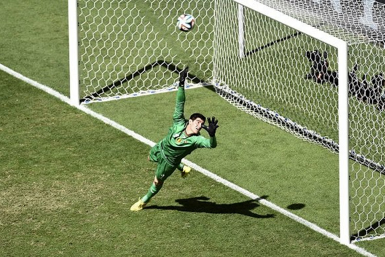 Courtois houdt Messi weer van goal: "Toch mooie statistiek voor een doelman"