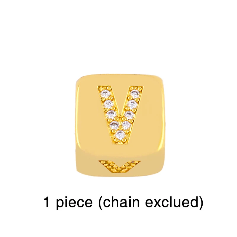 Bracelet de lettres dés de mode féminine. Personnalisez votre style avec ce bracelet unique et élégant. Un accessoire de mode parfait pour vous.