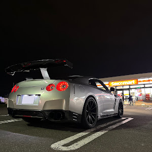 NISSAN GT-R R35