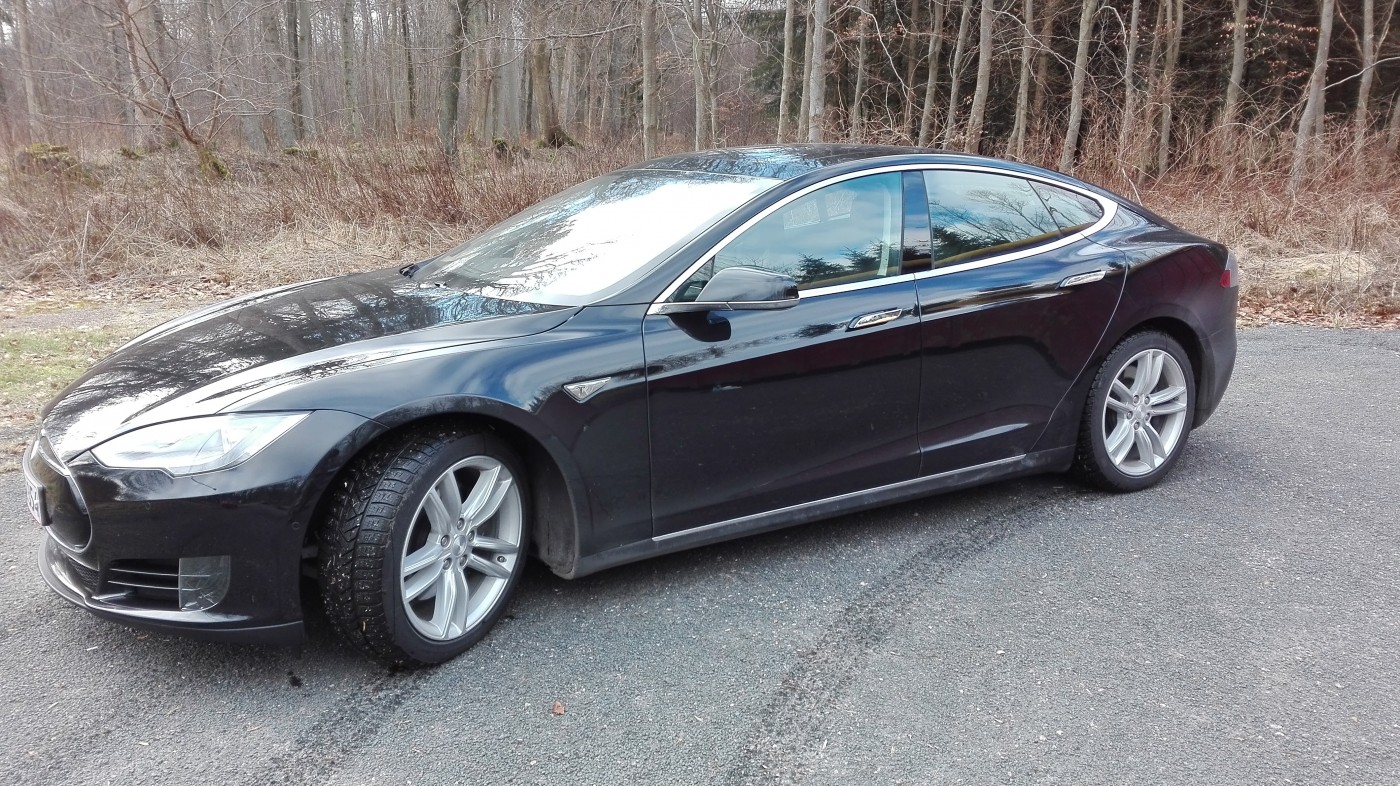 Tesla S 70D Hire Tølløse