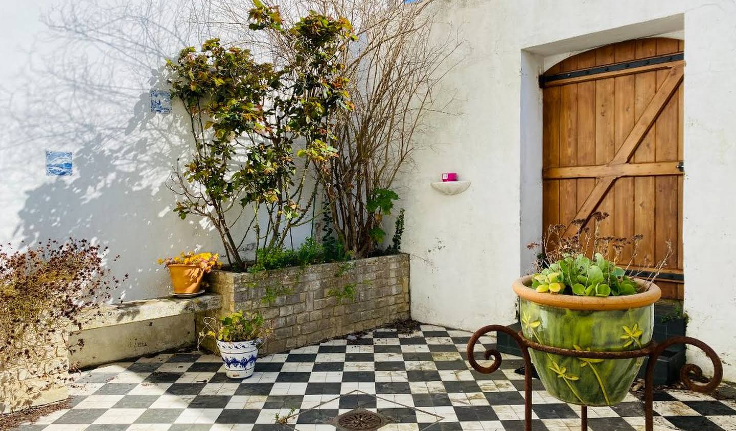 House with terrace Saint-Martin-de-Ré