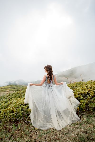 Fotógrafo de casamento Denis Knyazev (knyazev). Foto de 14 de julho 2018