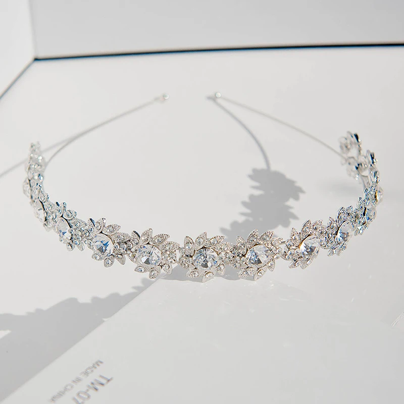 Title 2, New Flower Bride Wedding Crown Hair Band. Perfe...