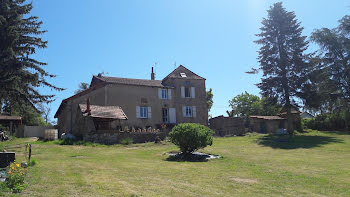 maison à Saint-Pierre-la-Noaille (42)