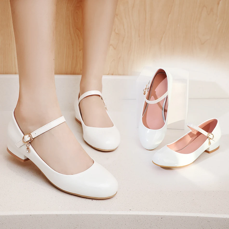 Dames Studenten Witte Schoenen Chunky Hak Medium Hak Comfortabel & Stijlvol Ideaal voor Dagelijks Gebruik & Wandelen