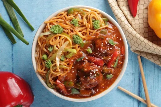 Noodles With Chicken Manchurian + Pepsi