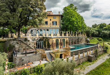 Villa avec jardin et terrasse 8