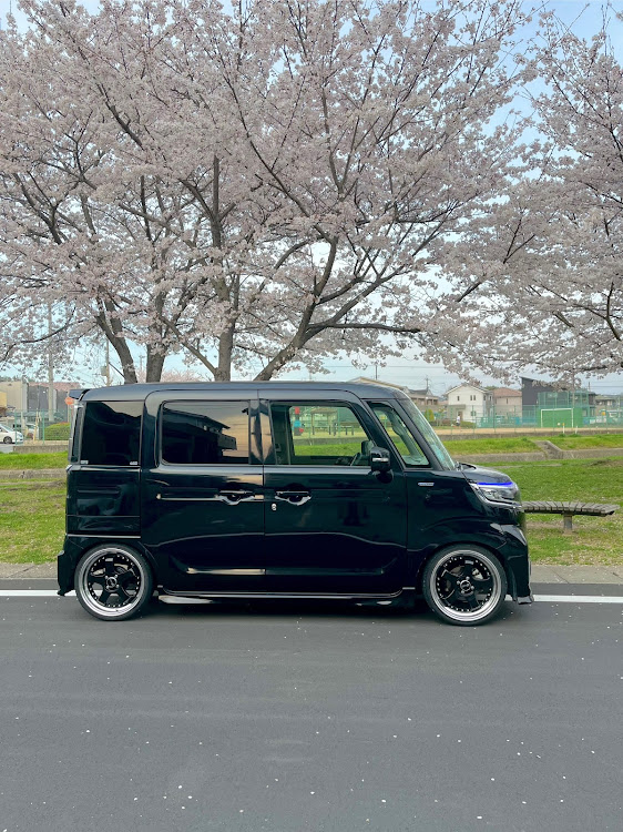 🍑🚘桃知さんが投稿した桜とコラボに関するカスタム事例の投稿画像1枚目