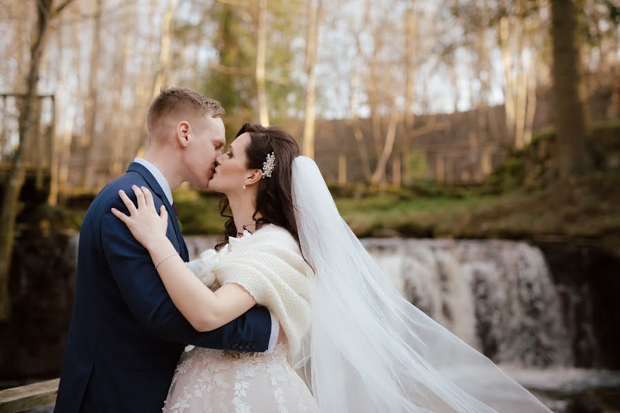 Fotografo di matrimoni Antra Oša (antraosa). Foto del 23 febbraio 2020