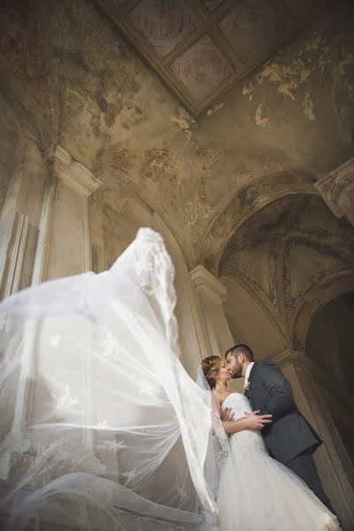 Wedding photographer Tibor Erdősi (erdositibor). Photo of 7 November 2015