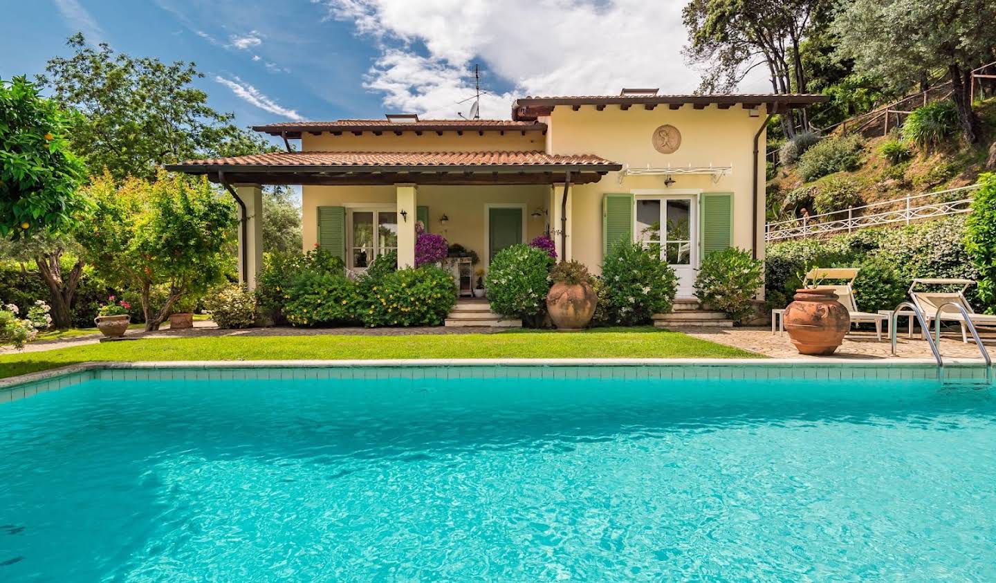 Villa avec piscine et terrasse Pietrasanta