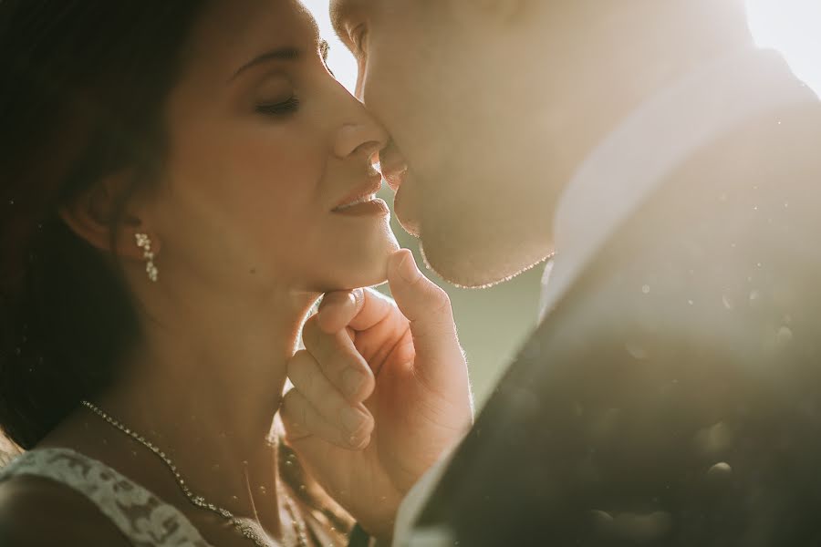 Fotógrafo de casamento Éva Buzai (buzaieva). Foto de 6 de julho 2021