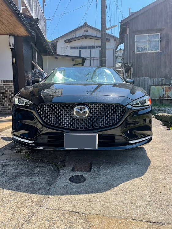 アテンザのシグネチャーウィング・DIY・塗装・GW・MAZDAに関するカスタム事例の投稿画像1枚目