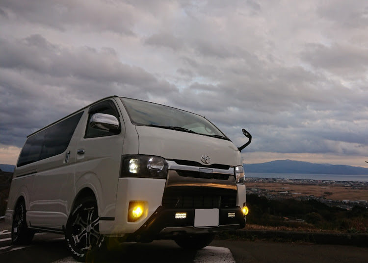 ハイエースバンの洗車・ハイエースディーゼル4WD・2019ベストショットに関するカスタム事例の投稿画像1枚目