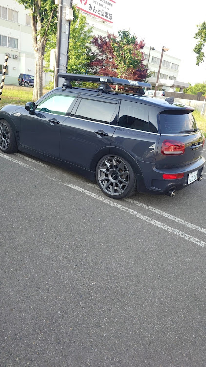 ミニ クラブマンのrotiform・ミニクラブマンS・f54 クラブマン・ホイール交換に関するカスタム事例の投稿画像2枚目