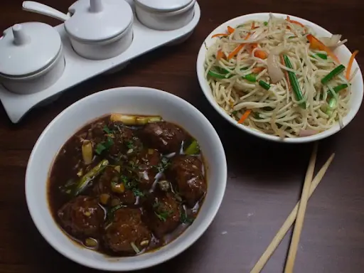 Veg Manchurian Noodles