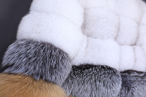 Title 8, Womens Fashionable New Fur Warm Coat. Stay war...