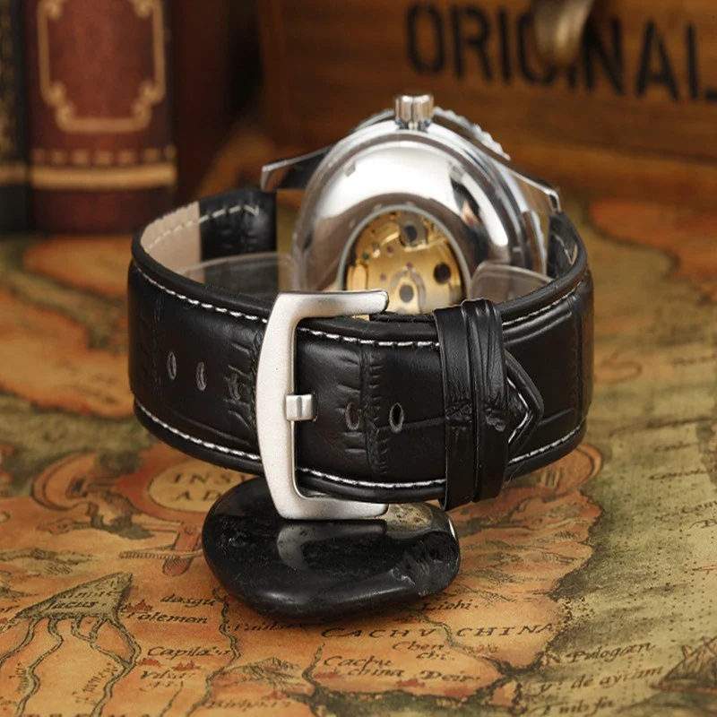 Title 4, Montre mécanique squelette