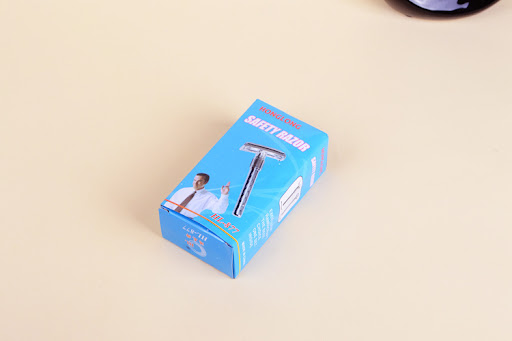 Title 2, Simple classic mens vintage manual razor. Expe...