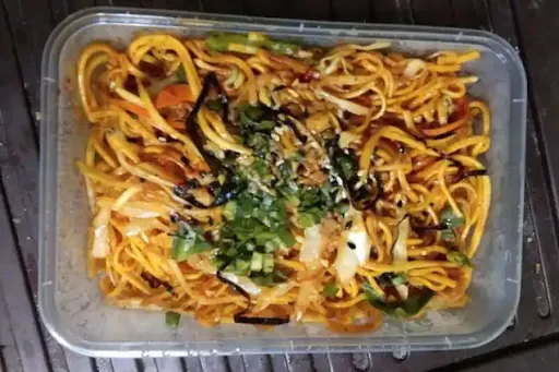 Chicken Singapore Fried Noodles