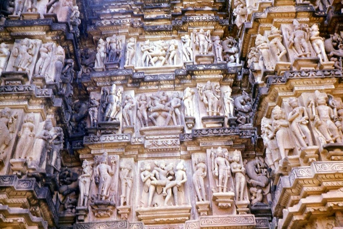 Os templos de Khajuraho e suas esculturas eróticas