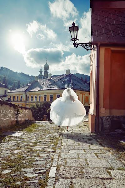 Fotografo di matrimoni Lukas Cellar (cellarlukas). Foto del 8 aprile 2019