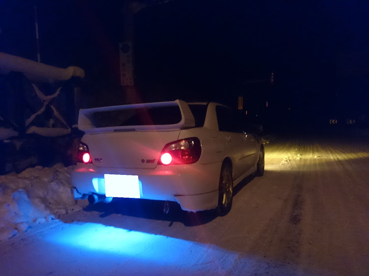 インプレッサ WRX STIの雪遊び・ハッスルし過ぎw・突貫工事 2時間仕上げw・雪シーズン開幕に関するカスタム事例の投稿画像1枚目