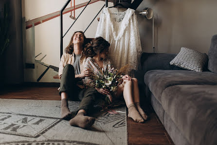 Fotógrafo de casamento Єlizaveta Gubanova (gubanova19). Foto de 20 de junho 2019