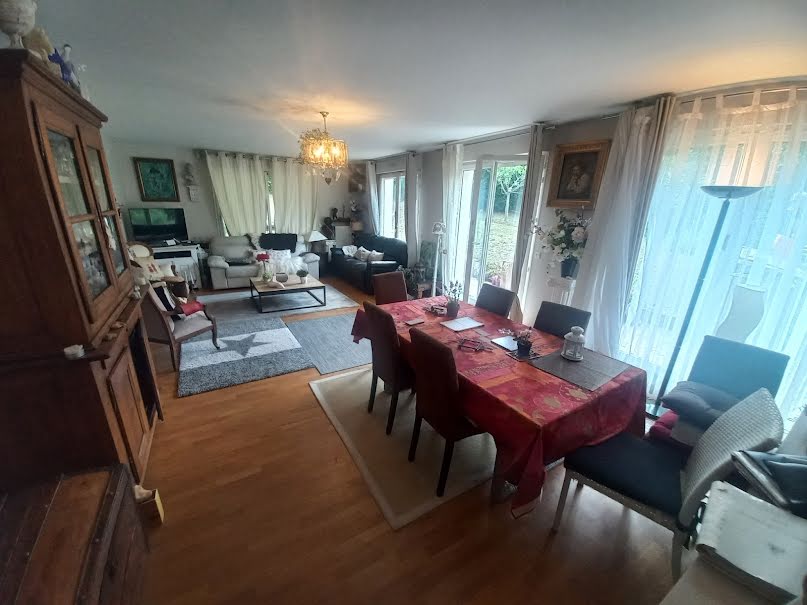 Location  appartement 4 pièces 115.17 m² à Noisy-le-Roi (78590), 2 500 €