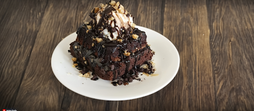 Chocolate Titanic Sundae