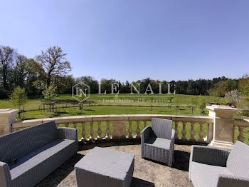 château à Châteauneuf-sur-Sarthe (49)