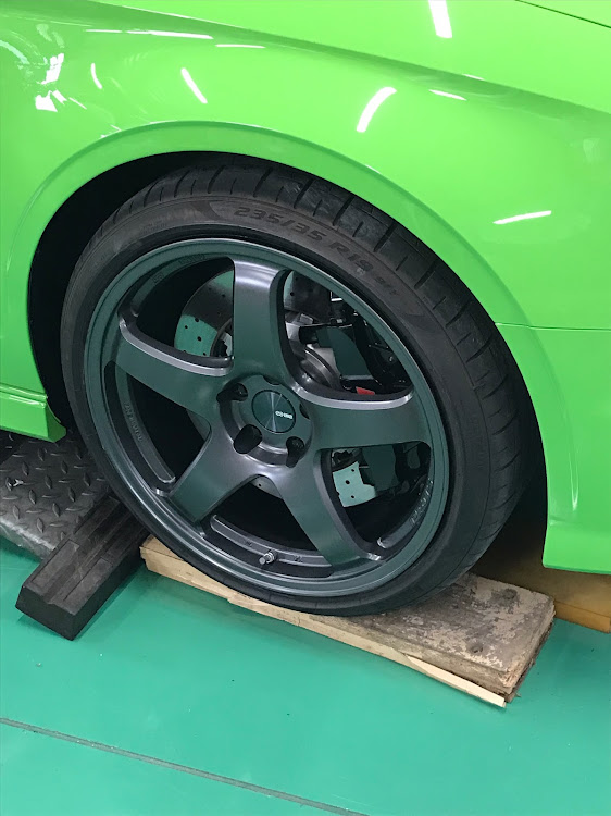 RS3 セダンのホイール交換に関するカスタム事例の投稿画像4枚目