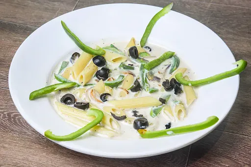 Veg White Sauce Pasta