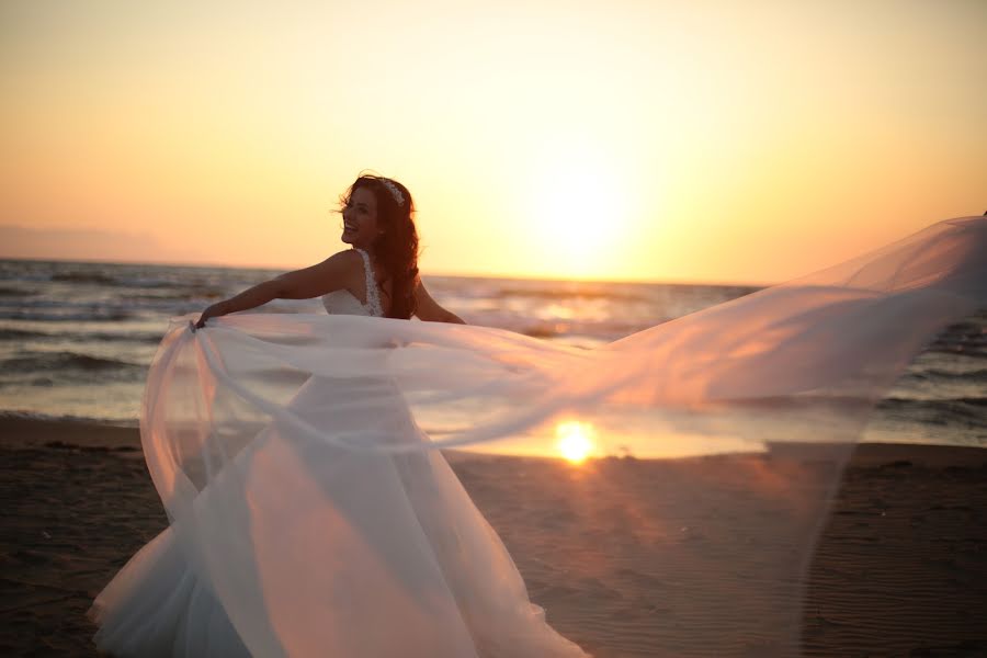 Fotógrafo de casamento Ufuk Akyüz (ozelfotografci). Foto de 13 de outubro 2017