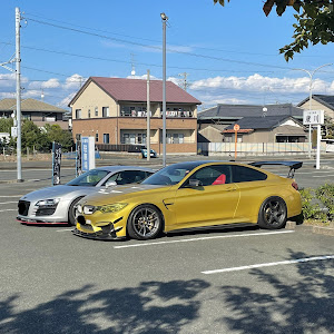 M4 クーペ