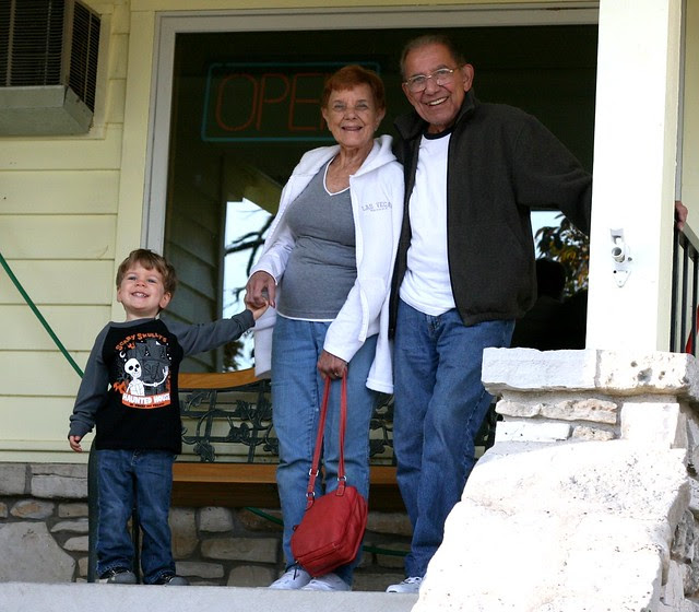 Oliver, Dotti and Grampa