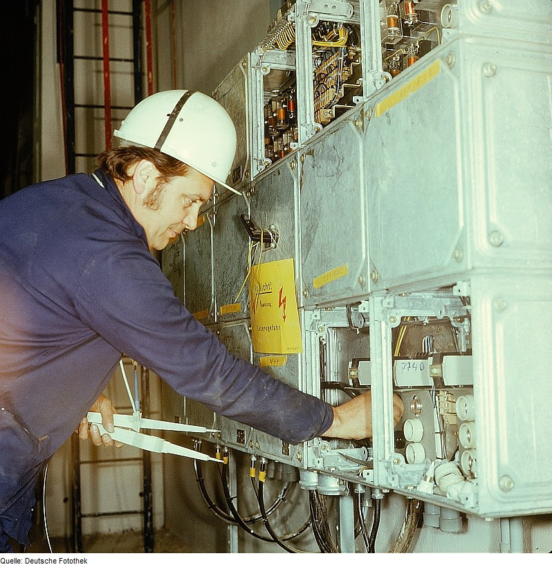 Was macht ein industrieelektriker