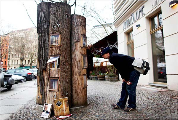 perierga.gr - Δημόσιες βιβλιοθήκες μέσα σε... κορμούς δέντρων!