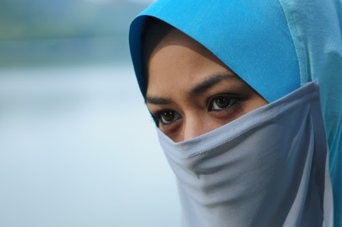 Gambar Wanita Muslimah Berhijab Cantik