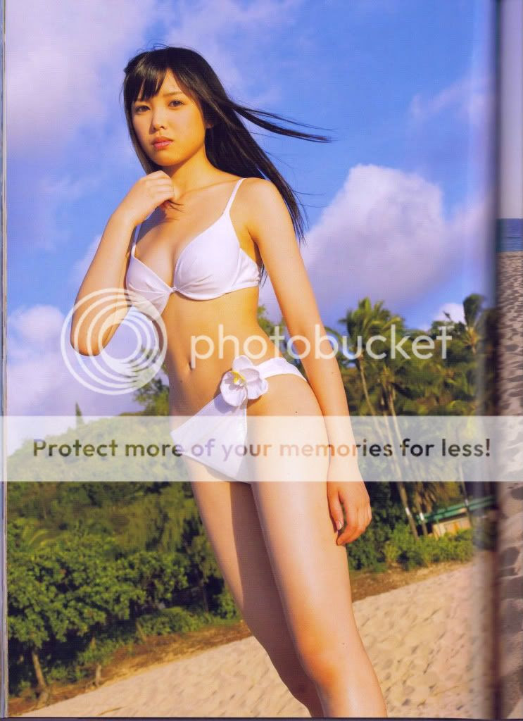 Majalah Korea Cewek Korea Dengan Bikini Mulus