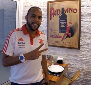 Alecsandro Flamengo restaurante (Foto: Cahê Mota / Globoesporte.com) Alecsandro Flamengo restaurante (Foto: Cahê Mota / Globoesporte.com)