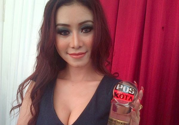 Baby Sexyola Bangga Gantikan Jupe Jadi Model Iklan Kondom  